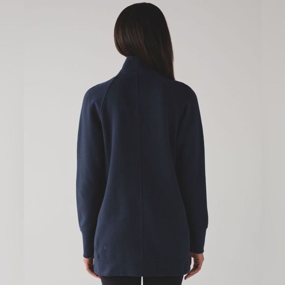 EUC Lululemon Back To It Wrap Inkwell - Picture 2 of 8